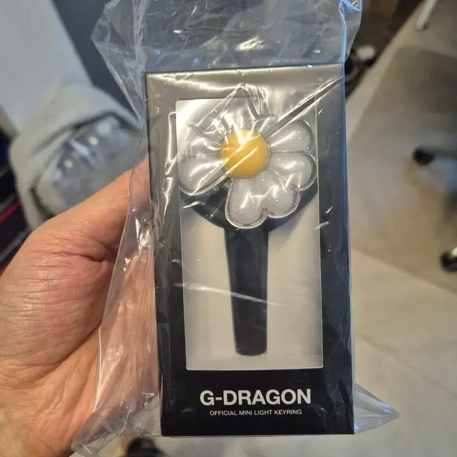 【正規品】G-DRAGON Übermensch ミニライトキーリング 楽天市場】G-DRAGON [ MINI LIGHT KEYRING ] G-DRAGON OFFICIAL