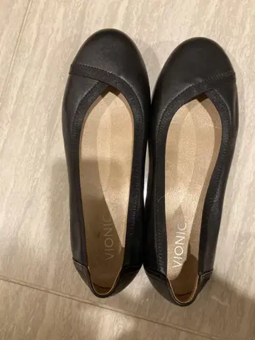 VIONIC 블랙 플랫슈즈