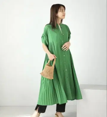 새상품급! 부루드 Bou Jeloud 뒷면 플리츠 원피스 그린