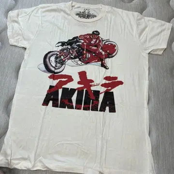 AKIRA 미사용 티셔츠 해외 구매