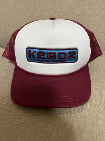 KEBOZ 자수 로고 트래커 캡