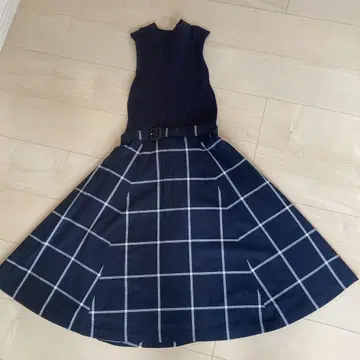 BLUE LABEL CRESTBRIDGE 슬리브리스 원피스 36