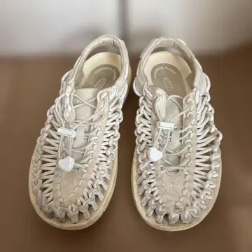 KEEN H2 Sandal 화이트 뜨개질 디자인