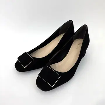 미사용에 가까운 RANDA 펌프스 23cm