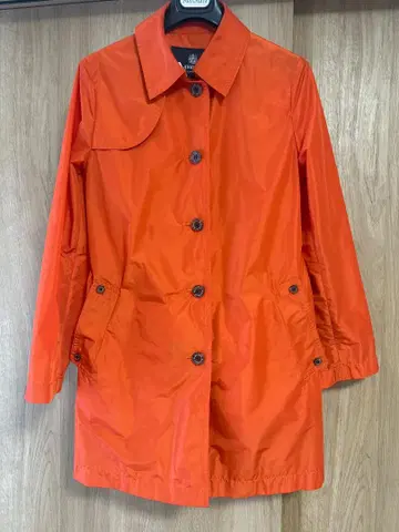 Aquascutum 오렌지 트렌치코트