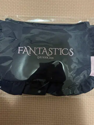 FANTASTICS BUTTERFLY FLY WITH YOU 파우치
