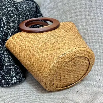 새상품 라탄 바스켓 백 우드 핸들