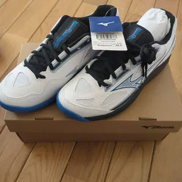 새상품 테니스화 브레이크 샷 24.5cm 미즈노