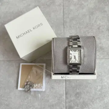 MICHAEL KORS 마이클코어스 스퀘어 손목시계 실버 엘레강트