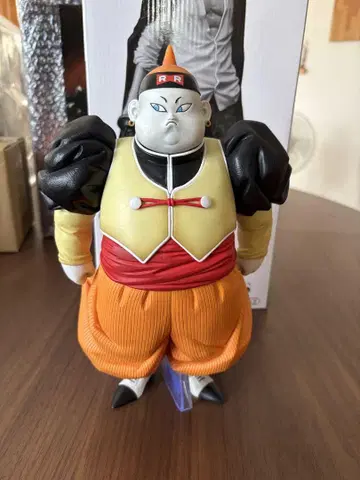 드래곤볼 인조인간 19호 피규어