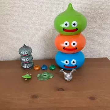 슬라임 피규어와 참, 연필꽂이 세트 가격 인하 중