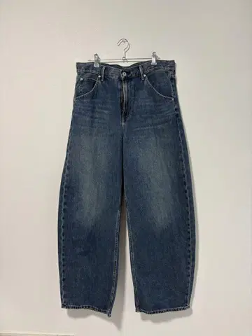 UNIQLO 배기 커브 진
