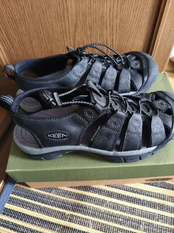 KEEN 27cm 블랙 NEWPORT