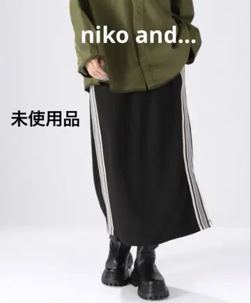 [미사용품] niko and - 사이드 ZIP 라인 스커트