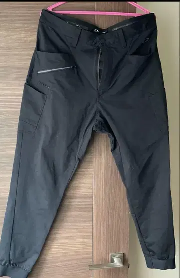 Oakley 블랙 카고 팬츠