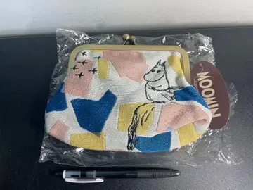 [ 새상품 ] 무민 파우치 입금 파우치 화장품 파우치 쉐이프