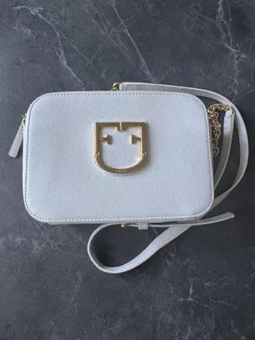 훌라 FURLA 숄더백 화이트