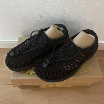 [ 컨디션 최상 ] KEEN 샌들 뜨개질 블랙 25cm