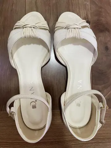 DIANA 다이애나 샌들 23.5cm