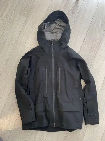Goldwin Goretex 3 layer jacket Black L