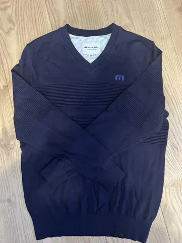 travisMathew 네이비 V넥 스웨터 M