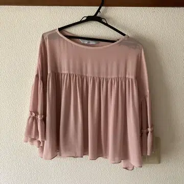 TIARA 핑크 오부소매 블라우스
