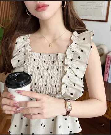 린넨 라이크 도트 프린트 셔링 페플럼 프릴 블라우스