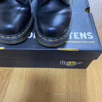 닥터마틴 10홀 부츠 UK6
