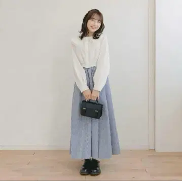 amr. 깅엄 체크 플레어 스커트 블루