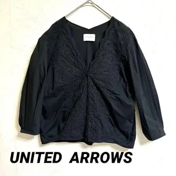 UNITED ARROWS V넥 프론트 레이스 디자인 블라우스 7부 소매