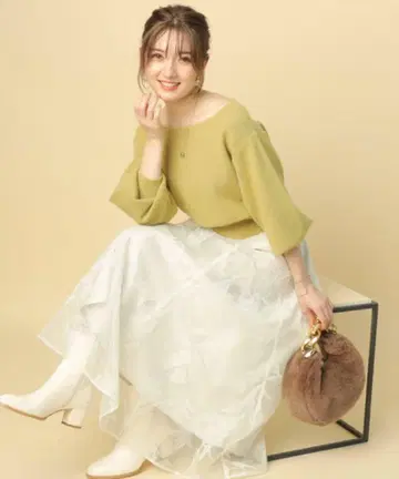 [ Apuweiser-riche ] 릴리 플로키 플레어 스커트 화이트
