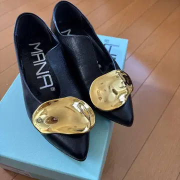 MANA 빈즈 펌프스 35