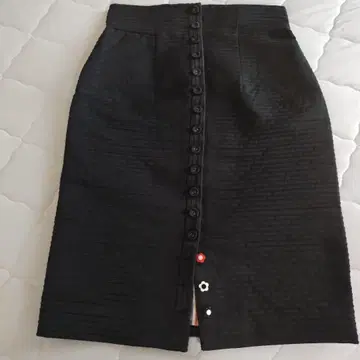 톰 브라운 블랙 타이트 스커트