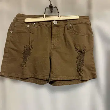 Petit Berry 브라운 데미지 숏팬츠