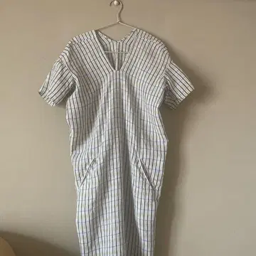 고쉬 린넨 100% 원피스 새상품급