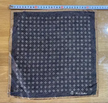 브룩스브라더스 코몬 무늬 포켓 치프 브라운