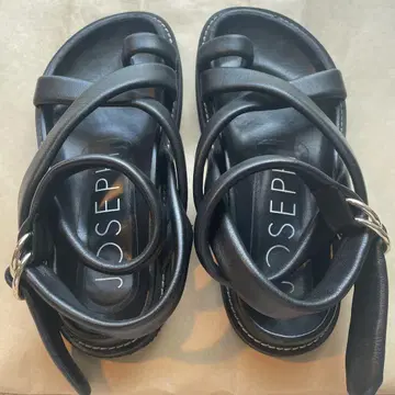 [극레어] JOSEPH 블랙 스트랩 샌들