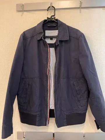 TOMMY HILFIGER 네이비 점퍼 S