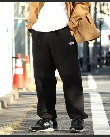 THE NORTH FACE 블랙 스웨트 팬츠