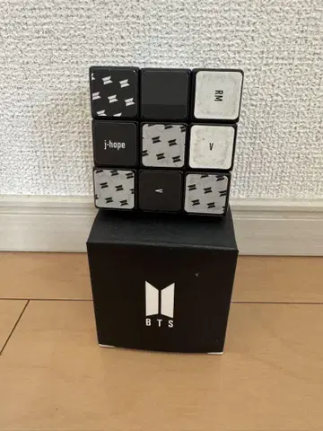 BTS 루빅스 큐브 멤버 이름 포함