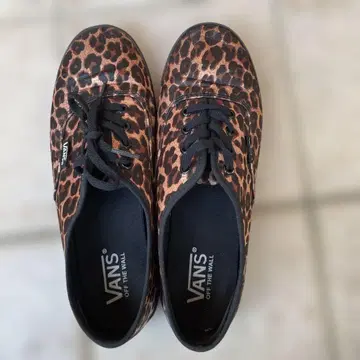 VANS V44W LEO 레오파드 무늬 스니커즈 7H
