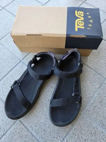 Teva 블랙 스포츠 샌들