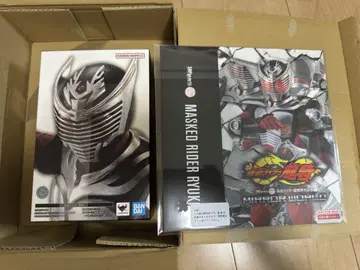 S.H.Figuarts 진골조 제법 가면라이더 류우키 한정 슬리브 포함