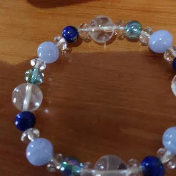 파란색 투명 비즈 팔찌
