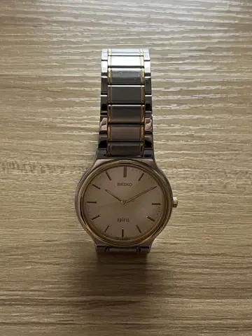 SEIKO spirit 쿼츠 손목시계 실버/골드