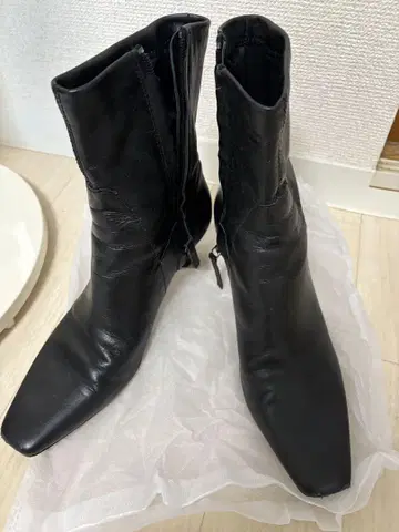 가죽 스퀘어토 부츠 블랙