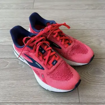BROOKS 여성용 러닝화 23.5