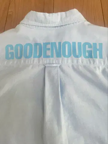 GOODENOUGH 스카이블루 버튼다운 셔츠