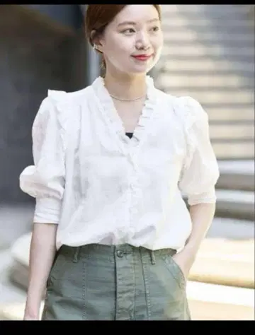 택 포함 새상품 IENA 화이트 프릴 반팔 셔츠