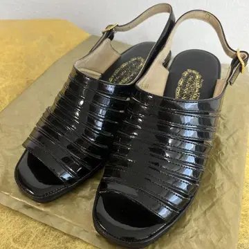 긴자 요시노야 블랙 스트랩 샌들 21.5cm